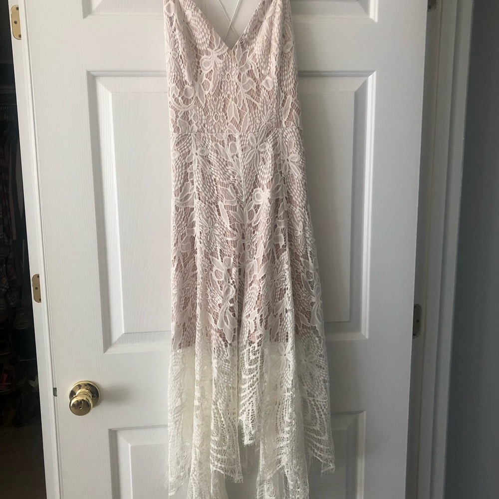 lace flowy dress